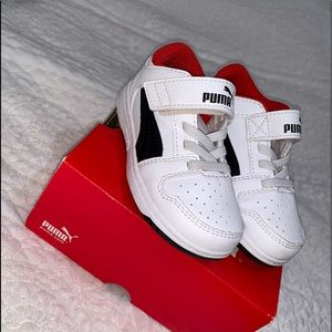 Toddler puma sneakers